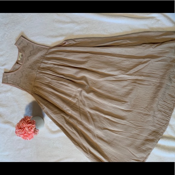 Aritzia Summer Embroidered Pattern Dress - Picture 2 of 2